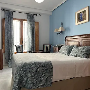 Maestre Отель